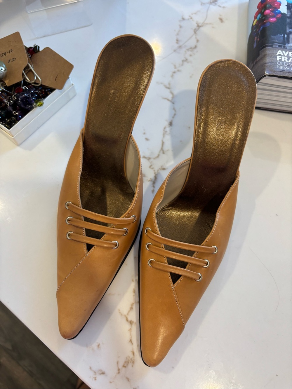 Italian vintage Y2K Women's Tan Slip-On Pointed Mule Heels